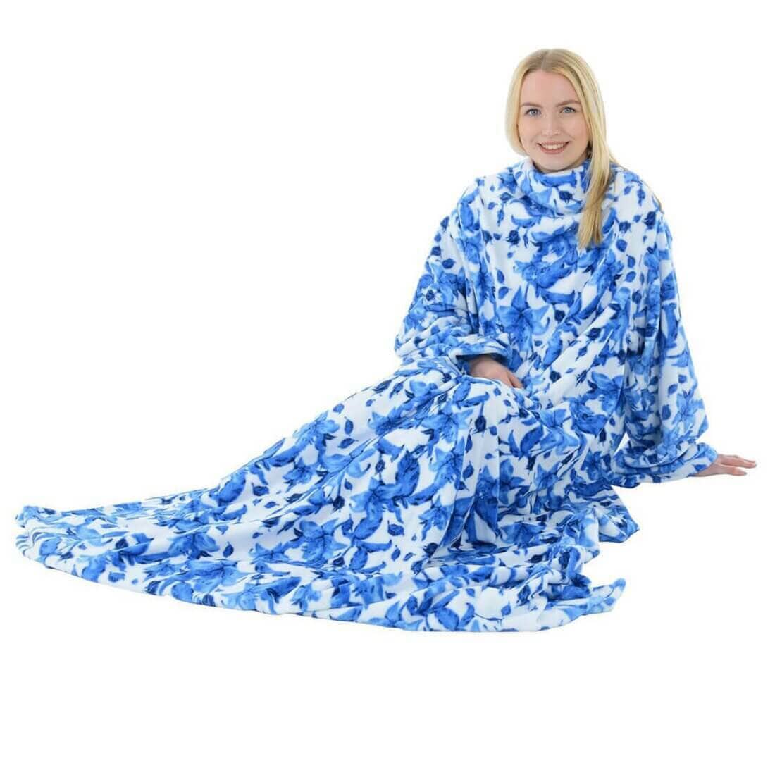 Televizní deka s rukávy květovaná modrá