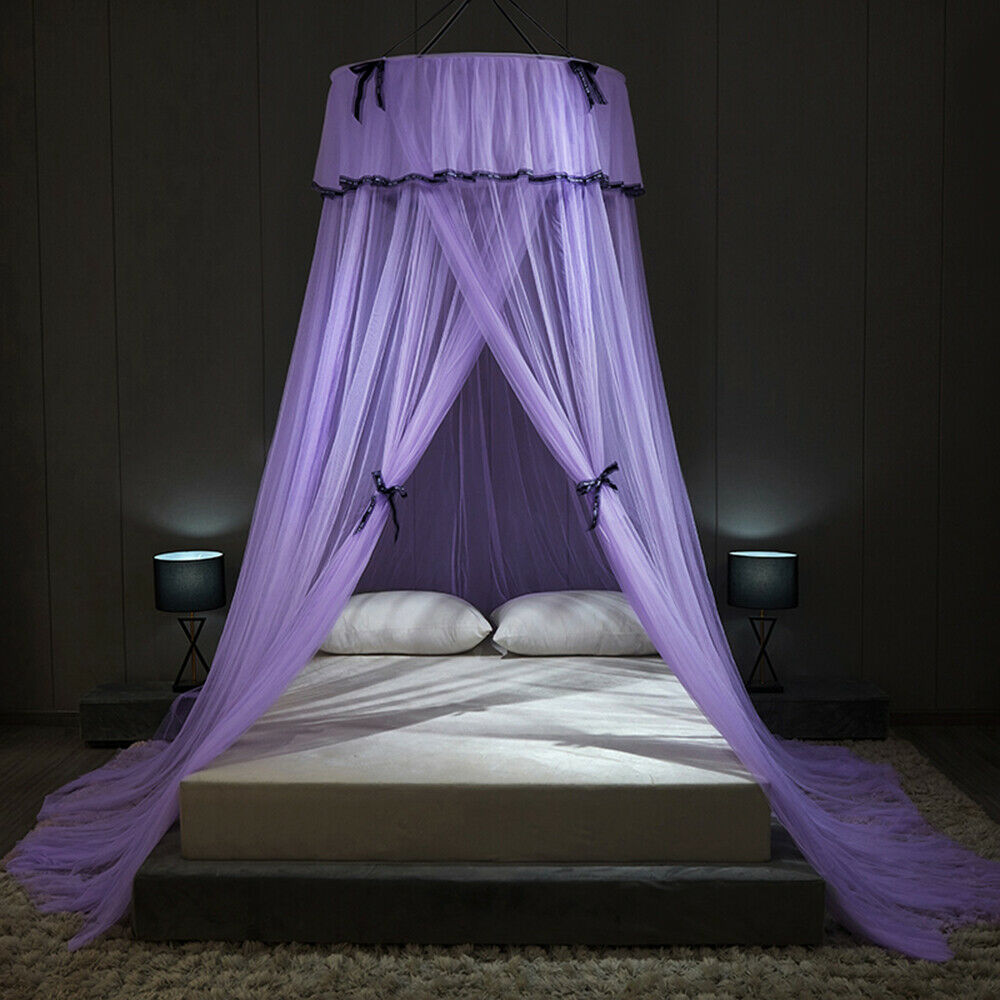 Baldachýn nad postel s rozparkem fialový
